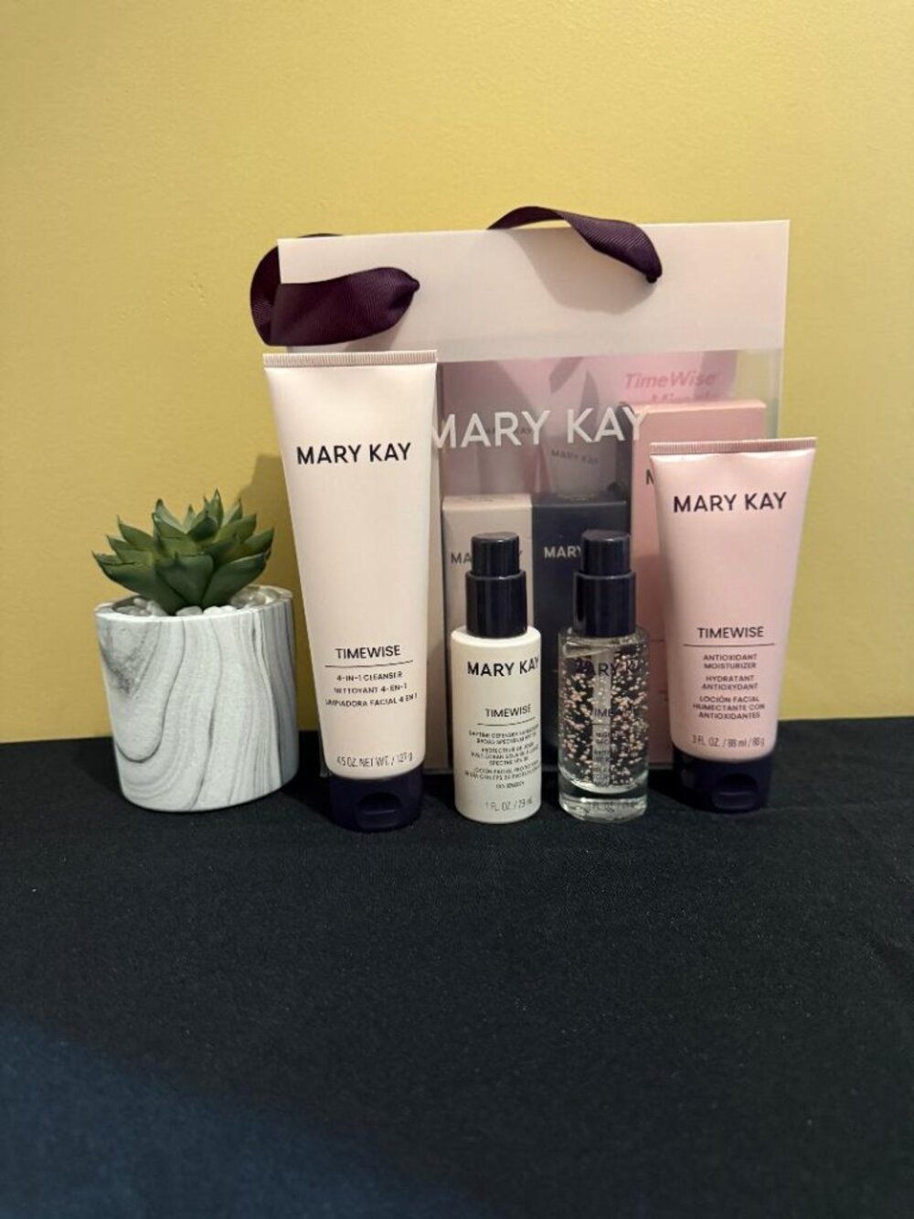 Brand New Mary Kay TimeWise Miracle Set Gift Bundle